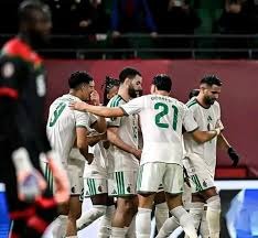 就你打的可以，其他人真是拉完了，没有战术，靠你硬解，加油＂